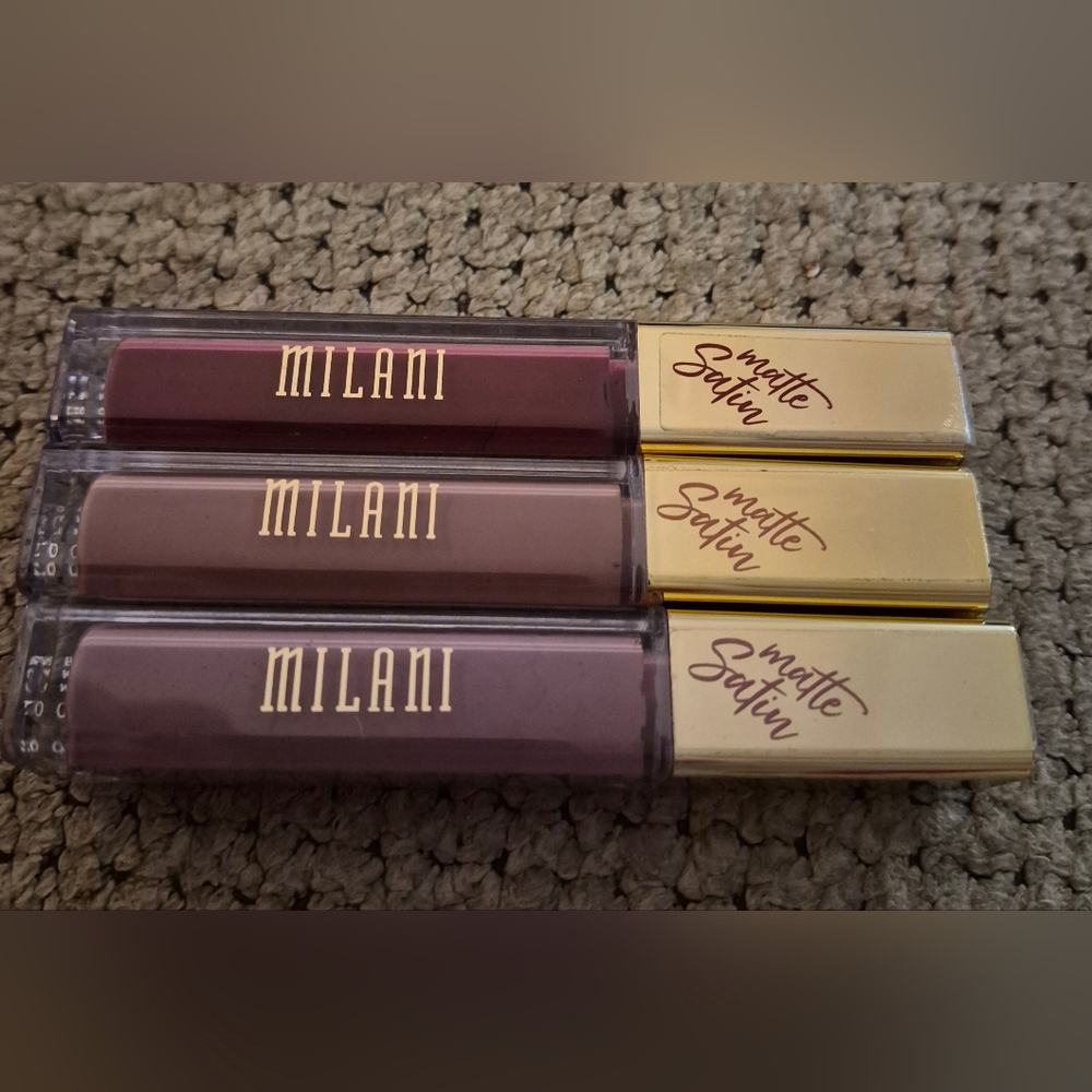 Makeup Bundle - Picture 12 of 16